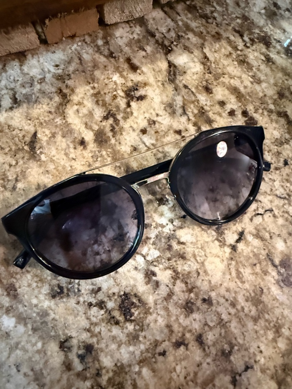 Warby Parker Laney 7100 Sunglasses 51-22-145 Black Frames Purple Gradient Lens